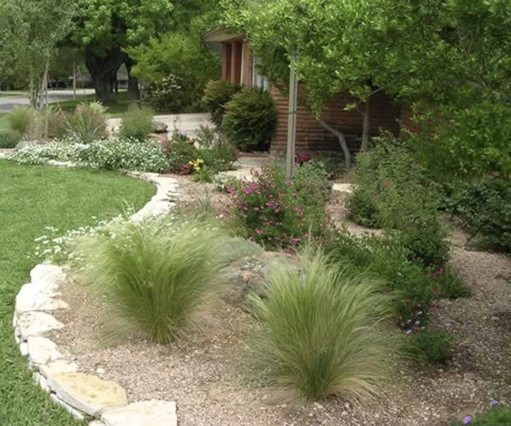 Local lawn mowing service experts serving Godley, TX - DW landscaping & Construction