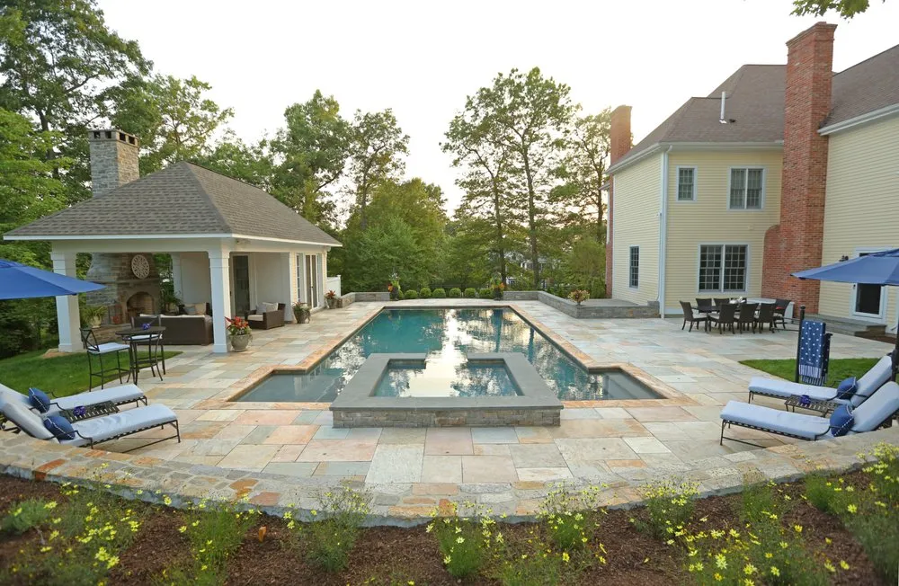 Reliable garden landscaping in Simsbury, CT by DWBURR Landscape and Design