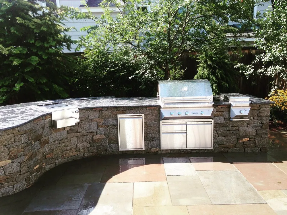 Trusted lawn care service in Simsbury, CT - DWBURR Landscape and Design