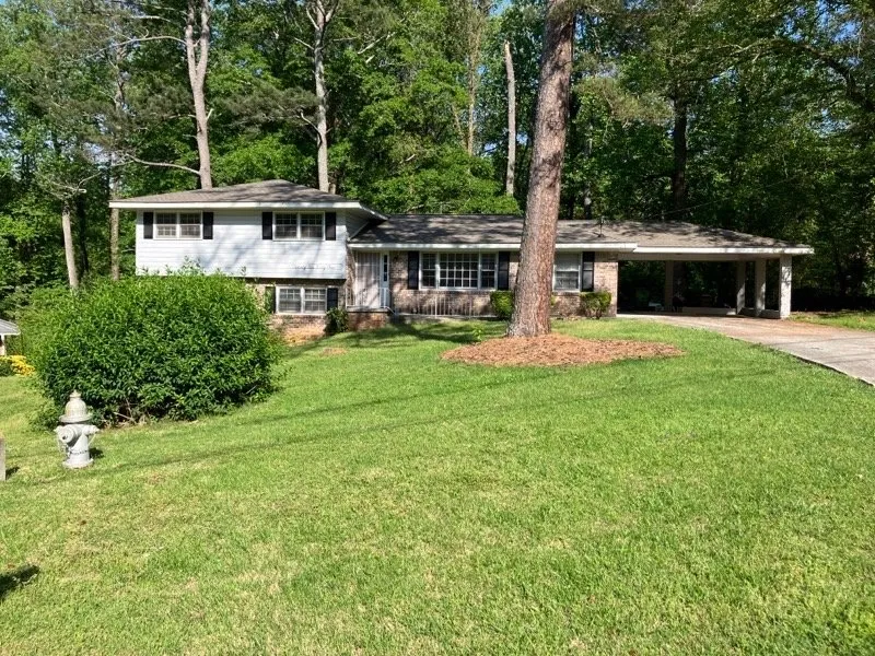 Trusted residential landscaping for year-round maintenance in Decatur, GA by DWJ Professional Services