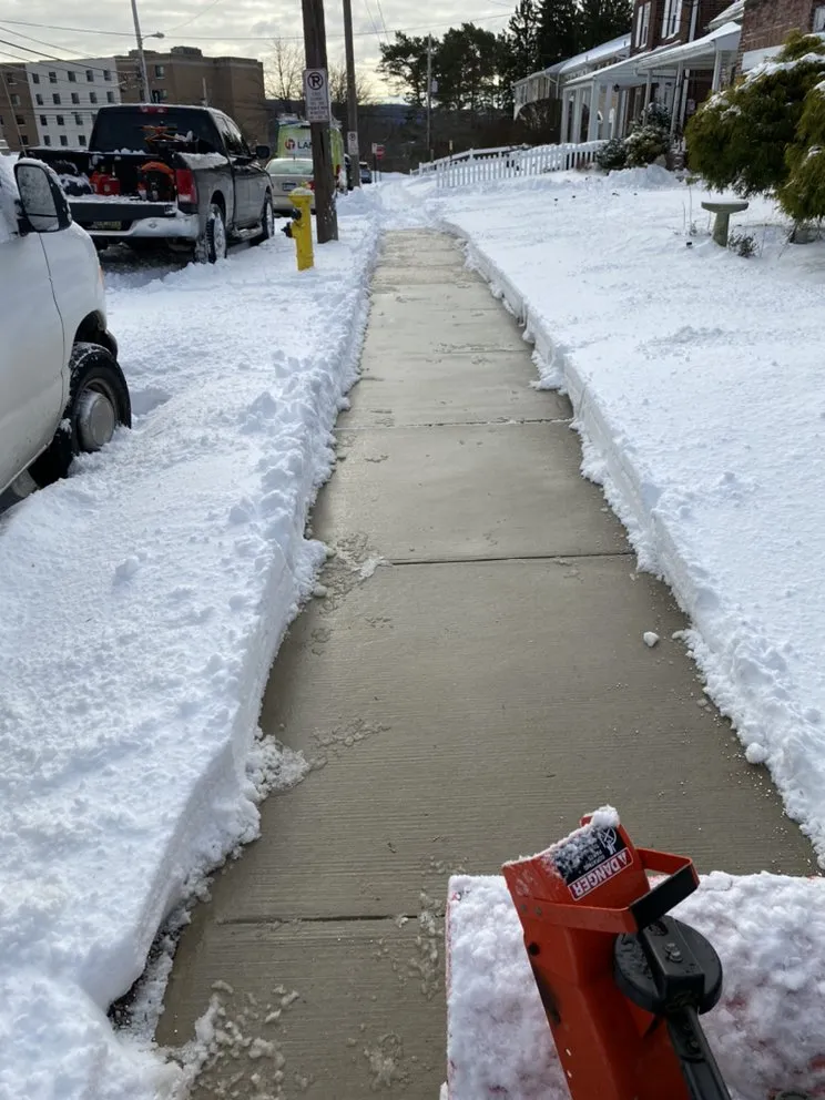 Local lawn mowing service in Allentown, PA - D&Y Landscaping & Painting