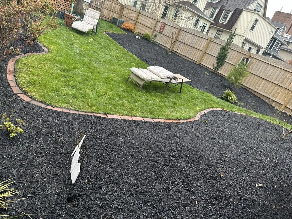 Expert lawn mowing service experts serving Pennsauken, NJ - D&Y Landscaping