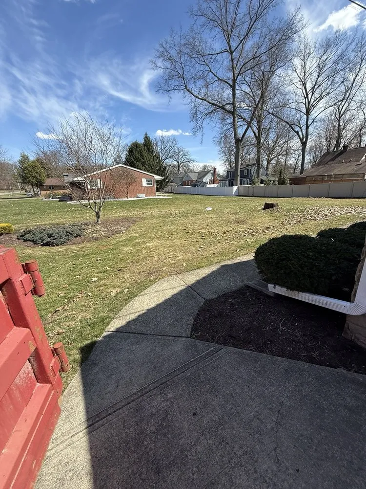 Top-rated garden landscaping experts serving New Castle, PA - Dylan Thomas