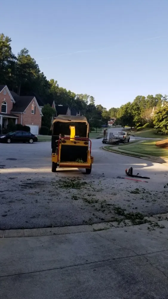 Local lawn care service experts serving Norcross, GA - Dyland Tree Work