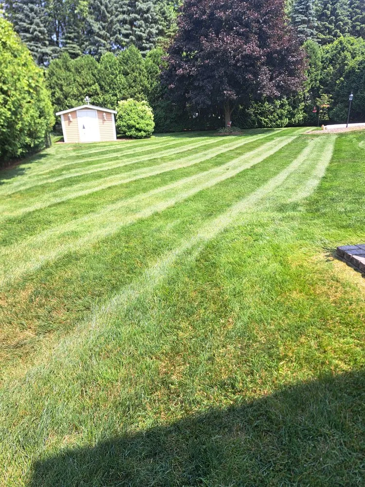 Custom yard maintenance in Minoa, NY - Dylan's Mowing