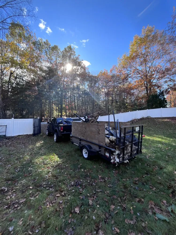 Custom yard cleanup service experts serving Nashua, NH - Dylan’s Yard Services