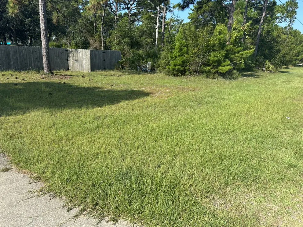 Top-rated lawn mowing service for homes across Santa Rosa Beach, FL - Dyllan’s Lawn Care