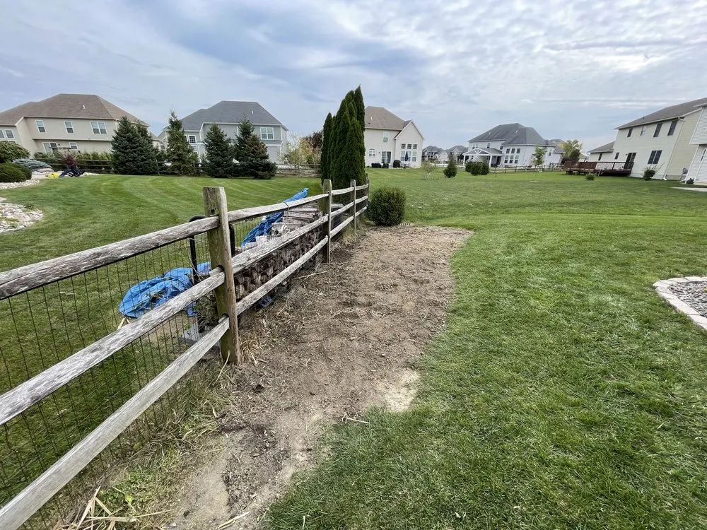 Custom outdoor landscaping for beautiful yards in Sylvania, OH by Dynamic Duo Detailers