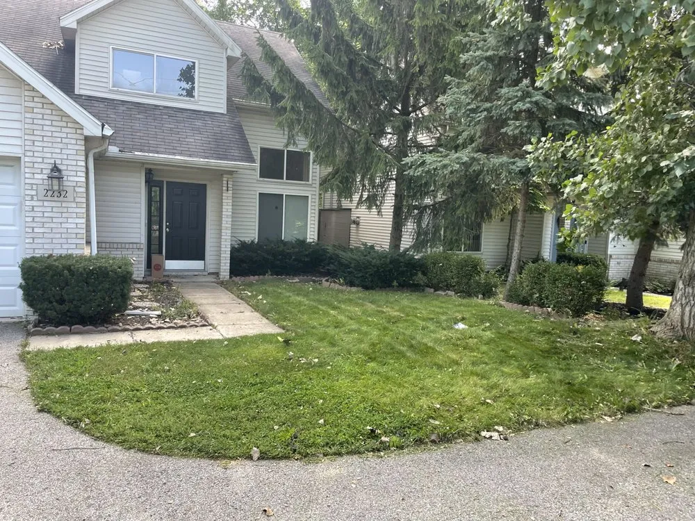 Trusted lawn mowing service for outdoor upgrades in Sylvania, OH by Dynamic Duo Detailers