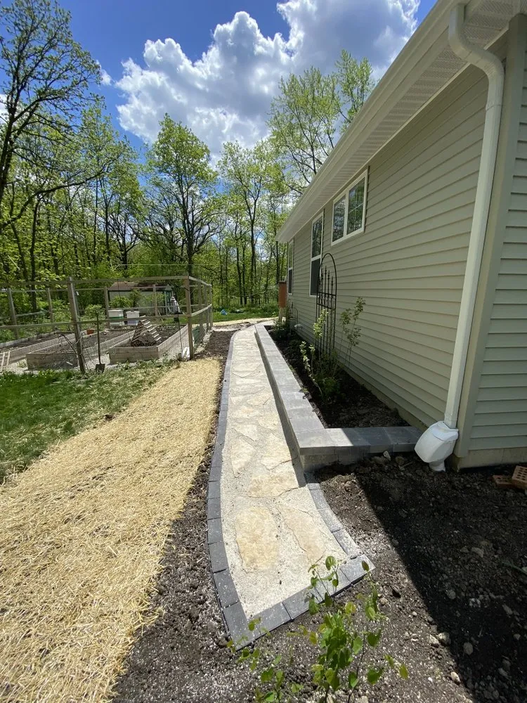 Top-rated lawn mowing service experts serving South Elgin, IL - Dynamic Landscape Design