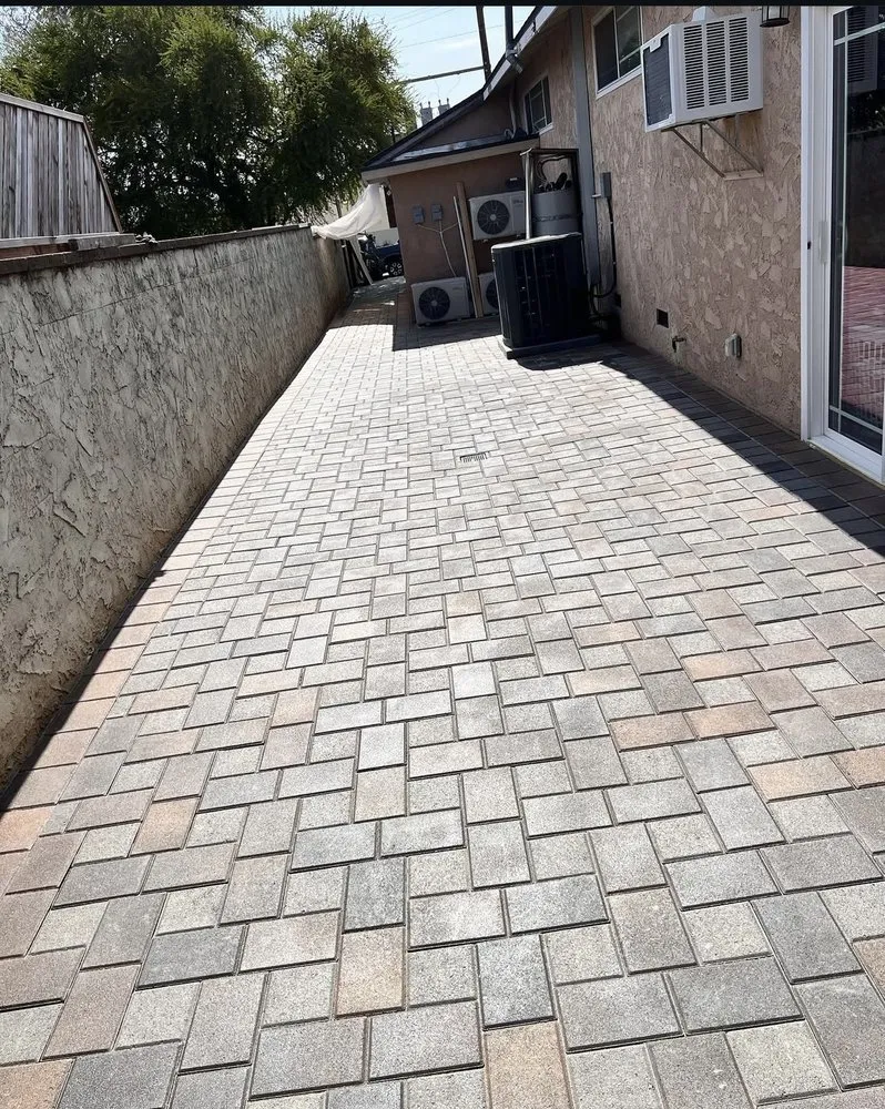 Trusted outdoor landscaping for homes in Long Beach, CA by Dynamic Landscape