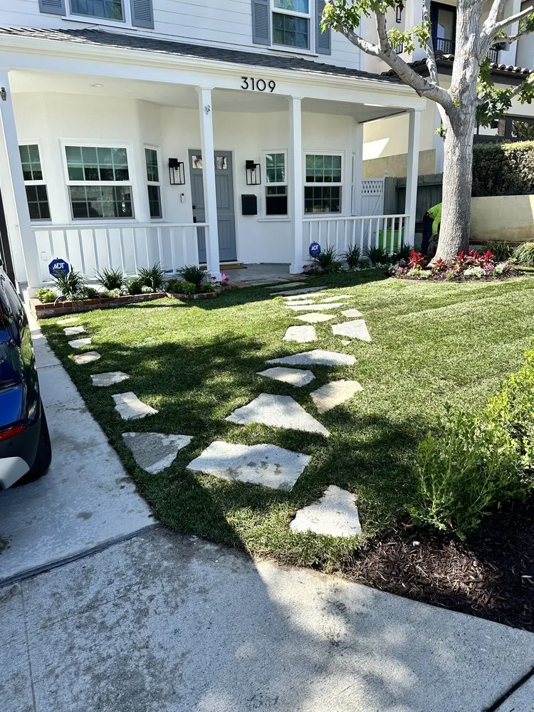Custom yard cleanup service in Long Beach, CA by Dynamic Landscape