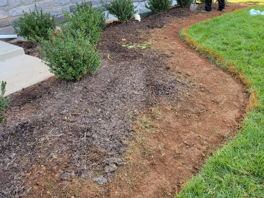 Custom garden landscaping for homes in Culpeper, VA by Dynamic Landscaping