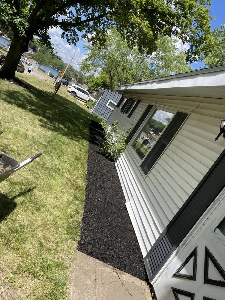 Custom yard cleanup service for homes across Pierceton, IN - Dynamic Lawn Service