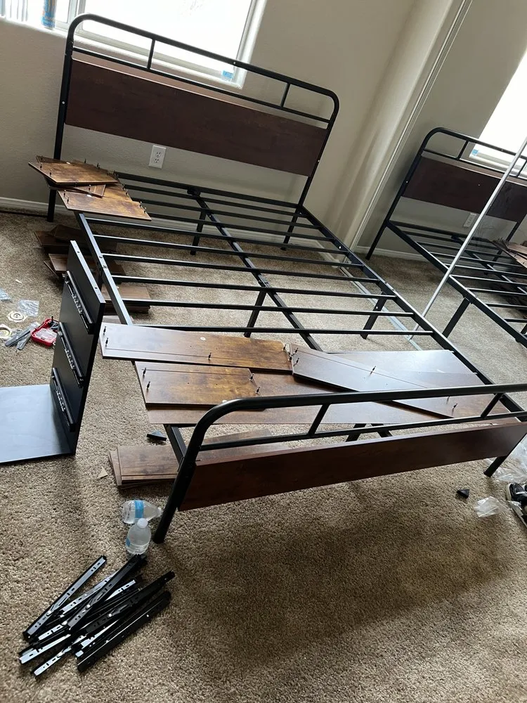 Affordable yard cleanup service experts serving Las Vegas, NV - Dynamic Minds Solutions