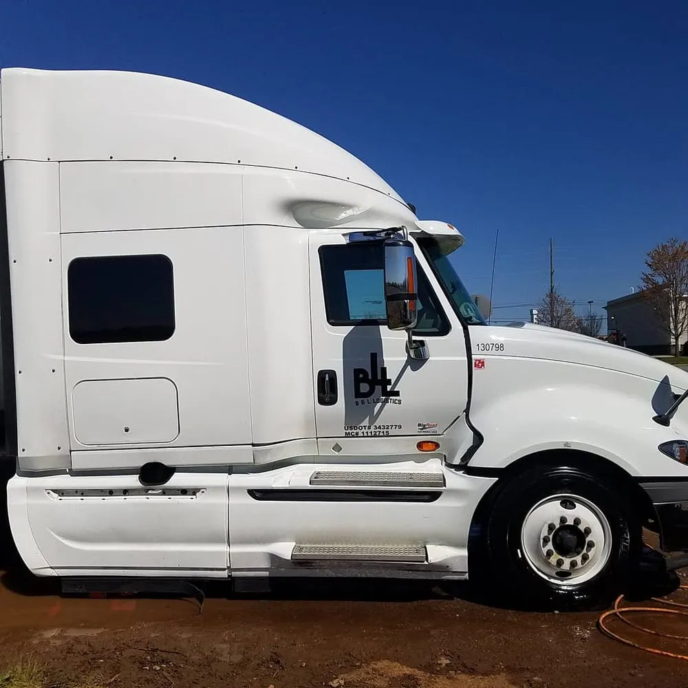 Top-rated yard cleanup service in Huntsville, AL by Dynamic Upkeep Solutions