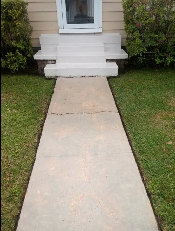 Affordable lawn mowing service experts serving Boutte, LA - Dynamite Blast Pressure Washing Services