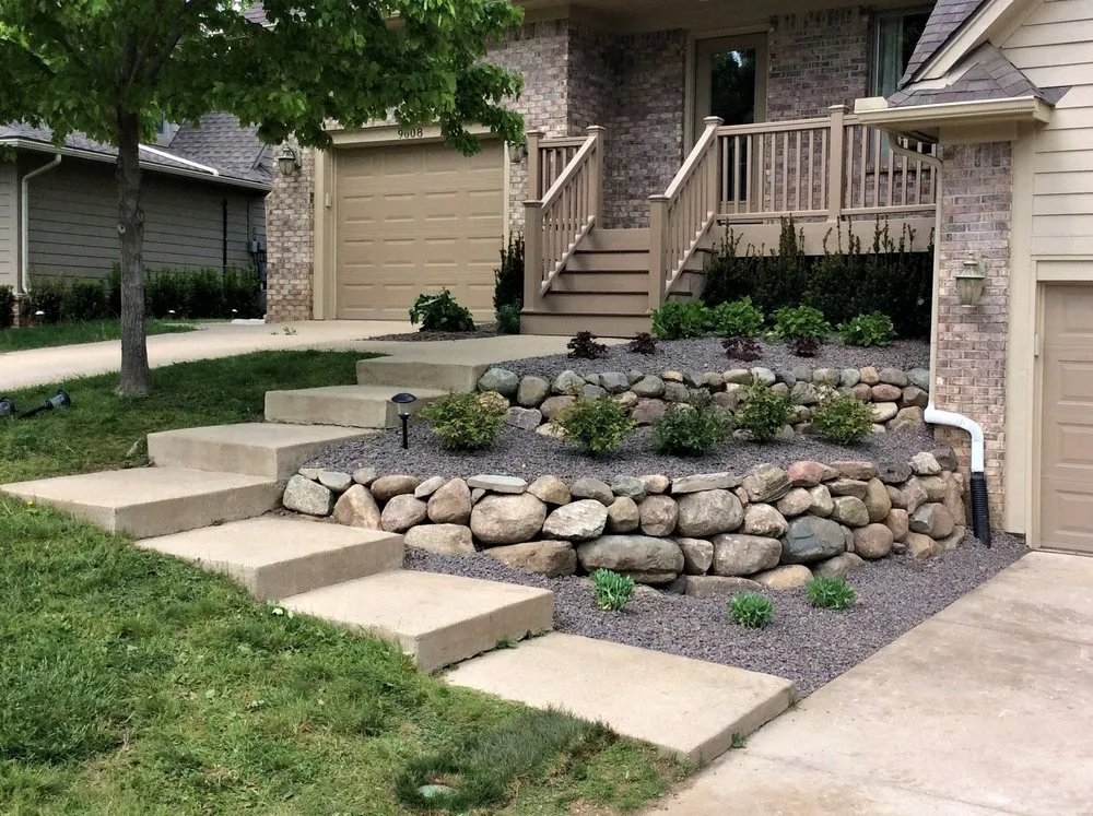 Local lawn mowing service experts serving Davisburg, MI - Dynamite Landscape
