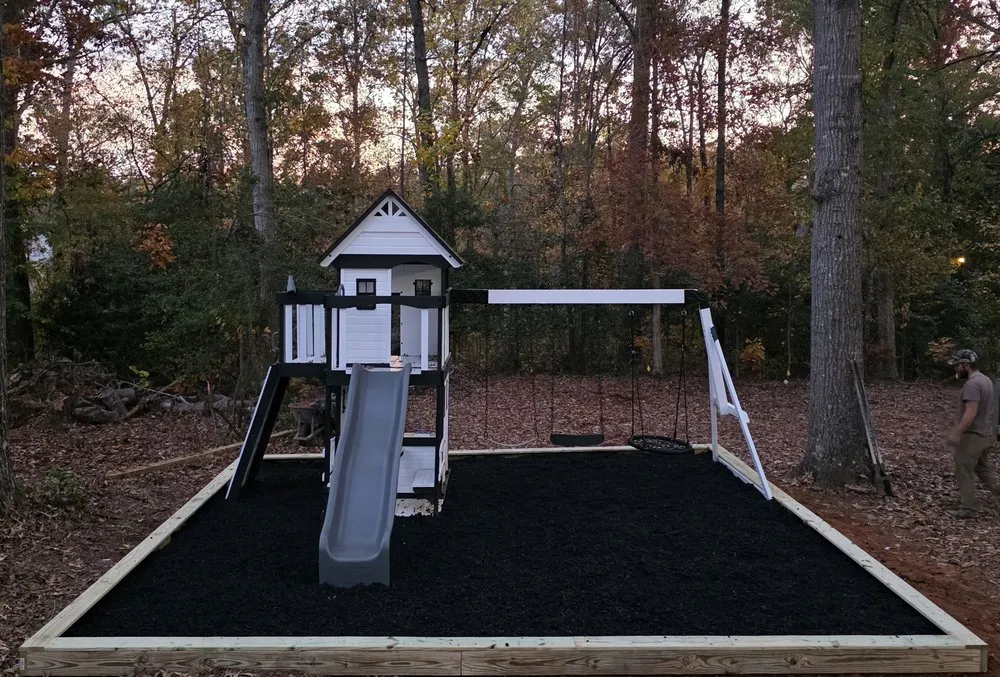 Top-rated lawn care service for beautiful yards across Pauline, SC - Dynasty Earth Workers