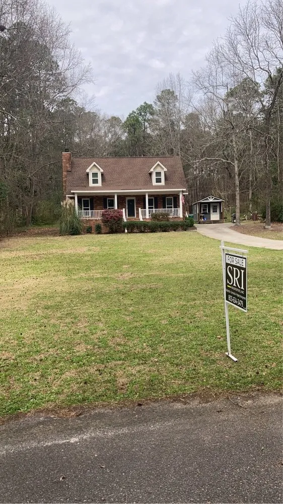 Expert lawn mowing service experts serving Belvedere, SC - Dynasty Lawncare Services