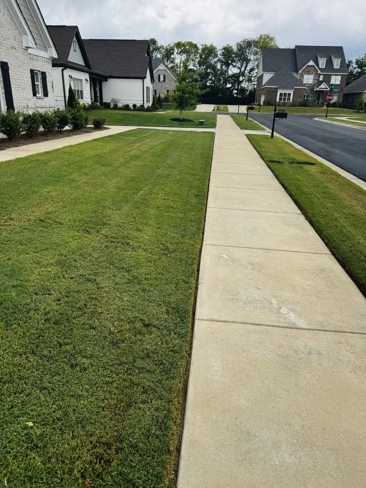 Professional garden landscaping in Montgomery, AL - Dyno Lawn Services