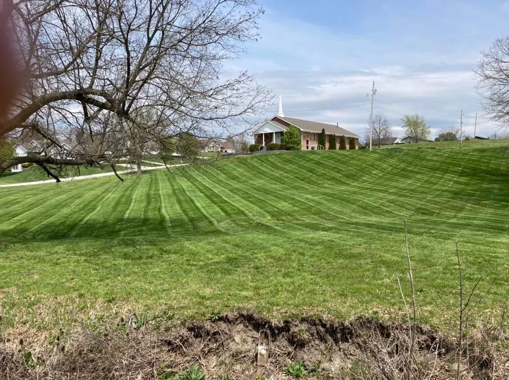 Local yard cleanup service experts serving Macon, MO - Dysart Landscaping