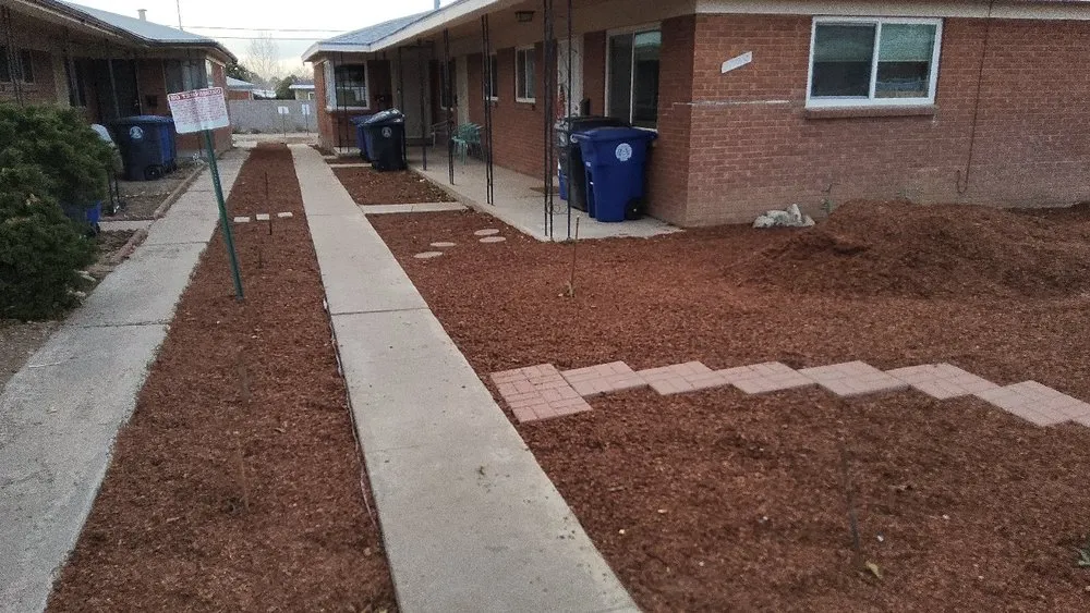 Professional landscaping services experts serving Albuquerque, NM - Dyxon Designs and Services