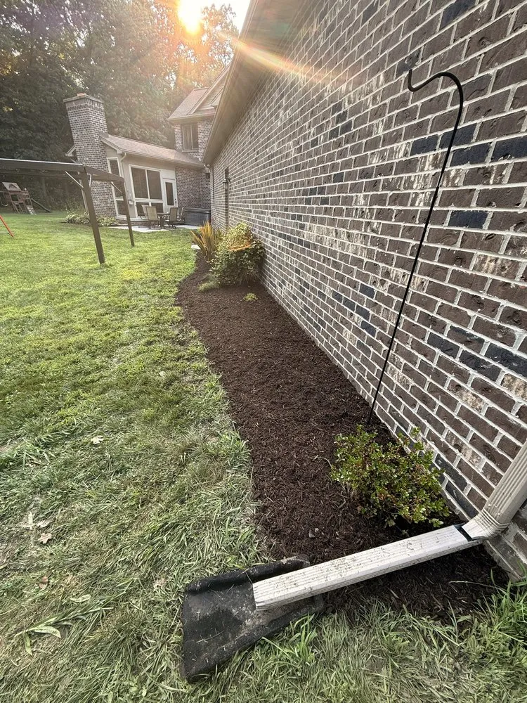 Top-rated garden landscaping with custom design in Ida, MI by E & A Landscape & Construction