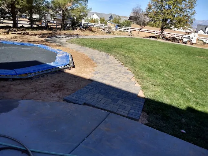 Local lawn mowing service experts serving Washington, UT - E & A Landscaping & Construction