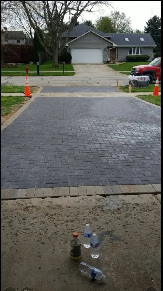 Expert landscape installation experts serving Streamwood, IL - E & A Landscaping