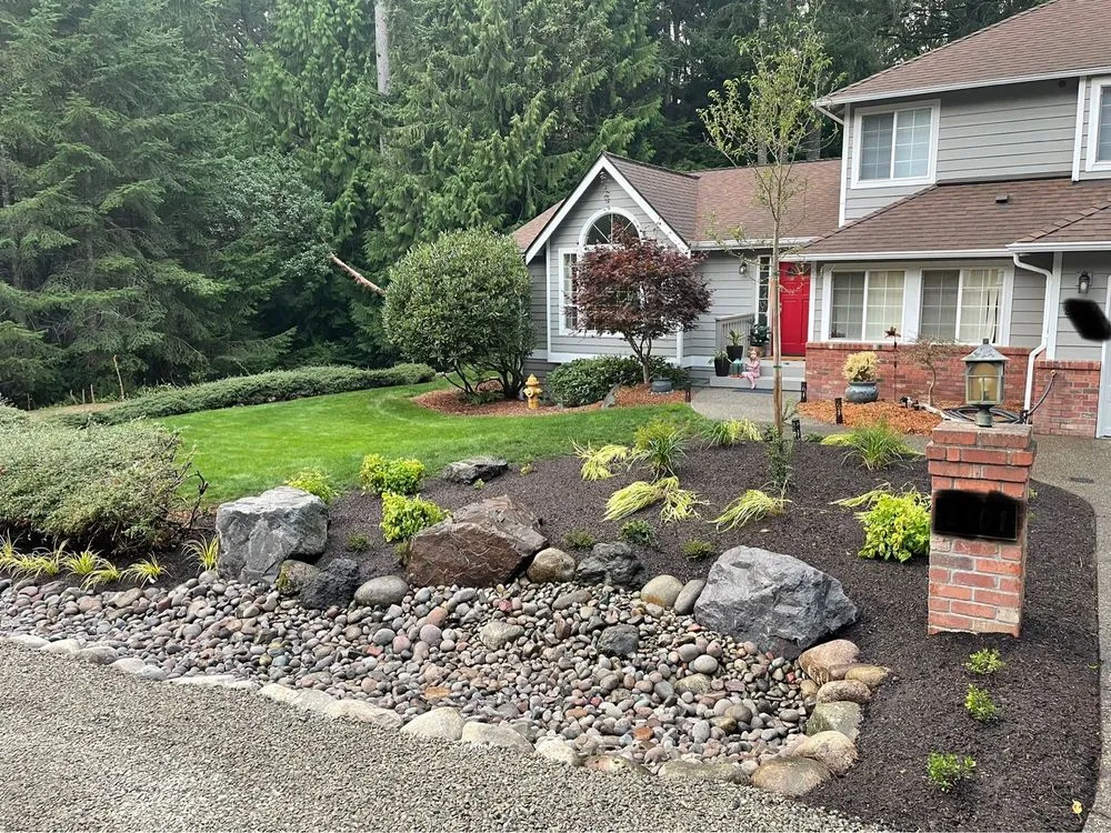 Custom outdoor landscaping for beautiful yards across Lakewood, WA - E & B Landscaping