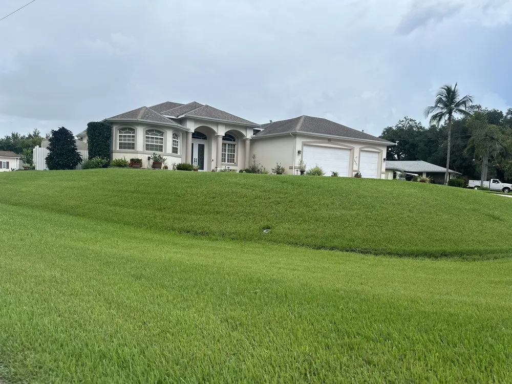 Custom yard maintenance in Alva, FL by E & C Lawn Mowing