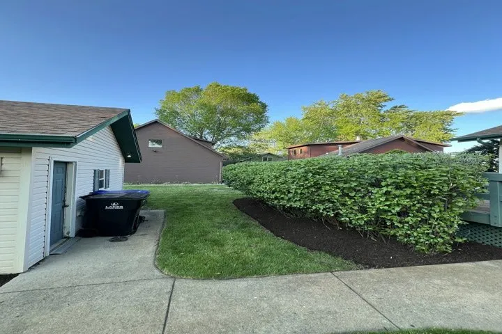 Top-rated landscaping services experts serving Lakemoor, IL - E & D Landscaping