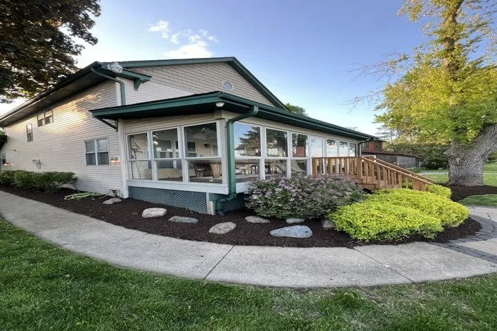 Local yard maintenance experts serving Lakemoor, IL - E & D Landscaping