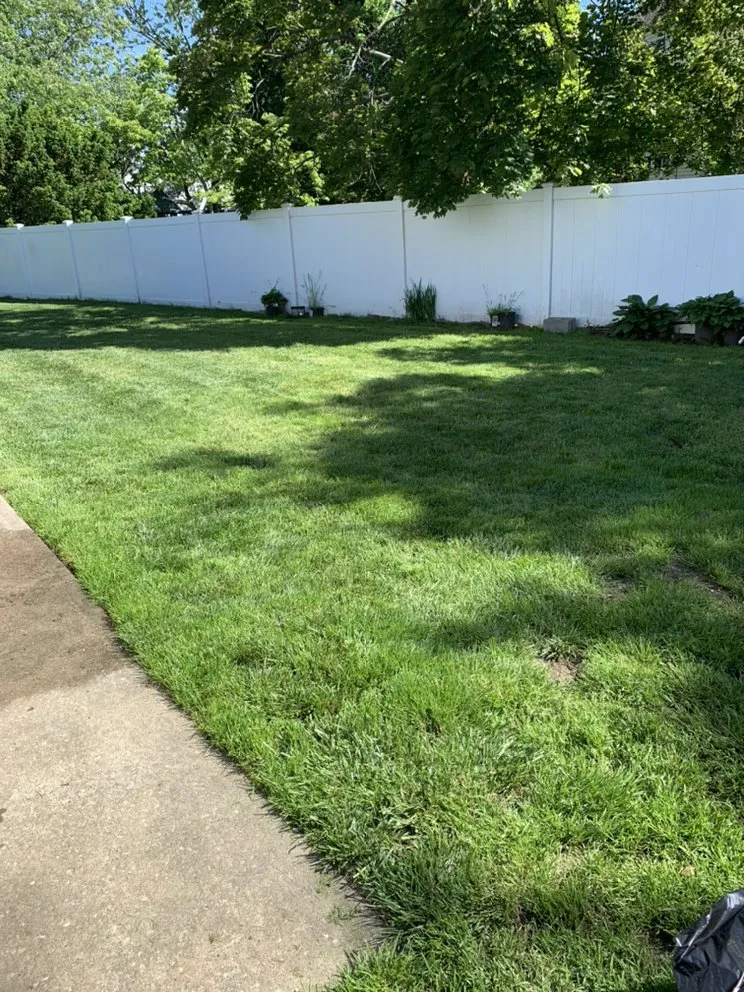 Top-rated yard maintenance with custom design across Brentwood, NY - E & E Landscaping