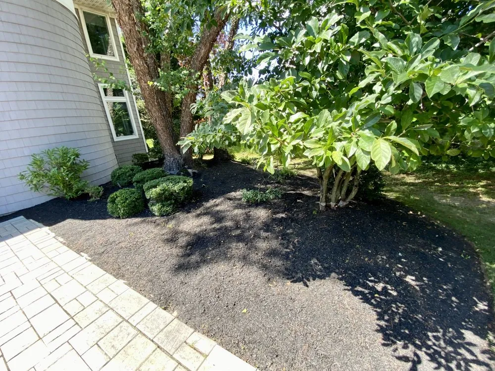 Custom landscape design in Lakewood, NJ by E & E Landscaping