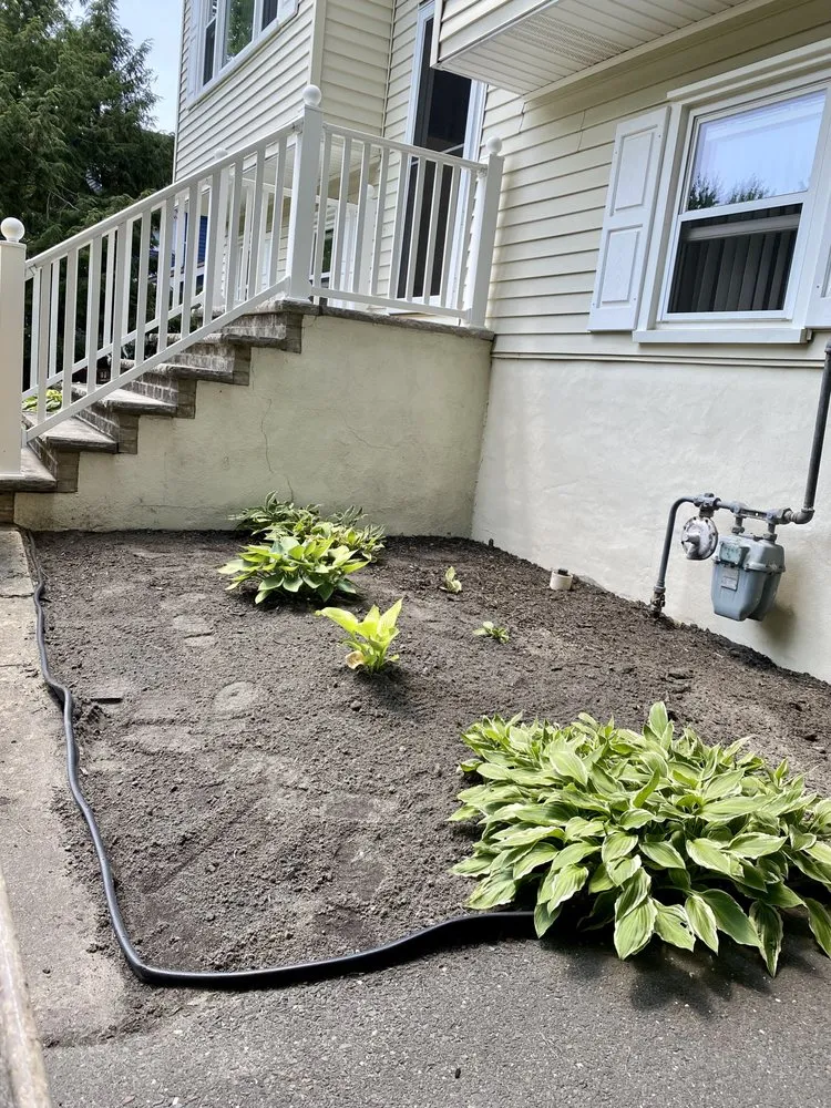 Local lawn care service experts serving Lakewood, NJ - E & E Landscaping