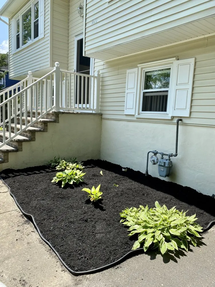 Professional garden landscaping for beautiful yards in Lakewood, NJ by E & E Landscaping