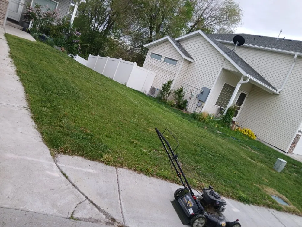 Local yard maintenance experts serving Pocatello, ID - E & G Mow & Trim Lawn Care