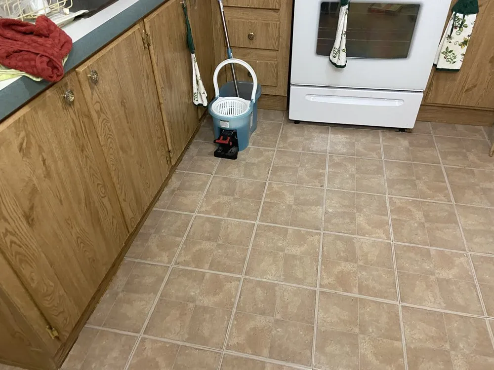 Local yard cleanup service for beautiful yards in Baton Rouge, LA by E & J Flooring