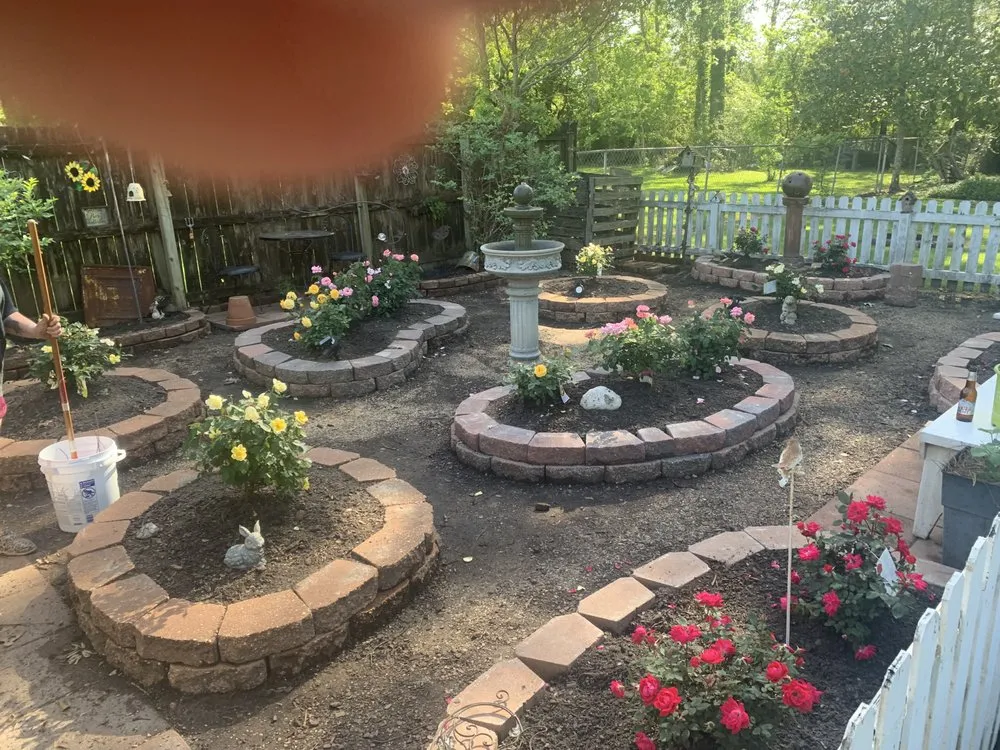 Expert garden landscaping experts serving Baton Rouge, LA - E & J Flooring