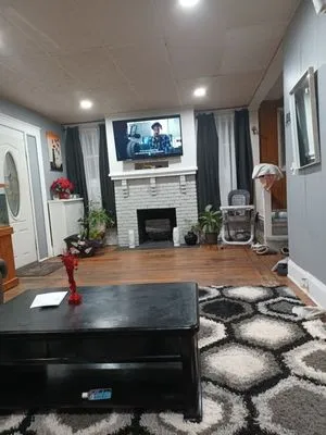 E & K Landscape Logo