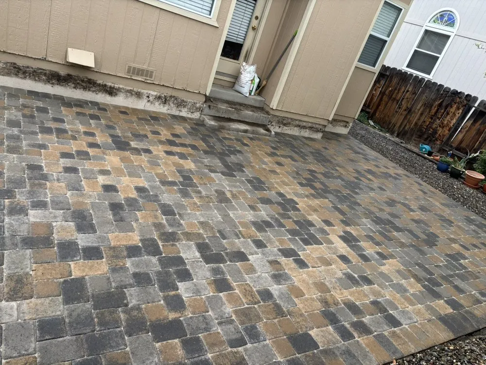 Professional garden landscaping in Sparks, NV - E & L Construction