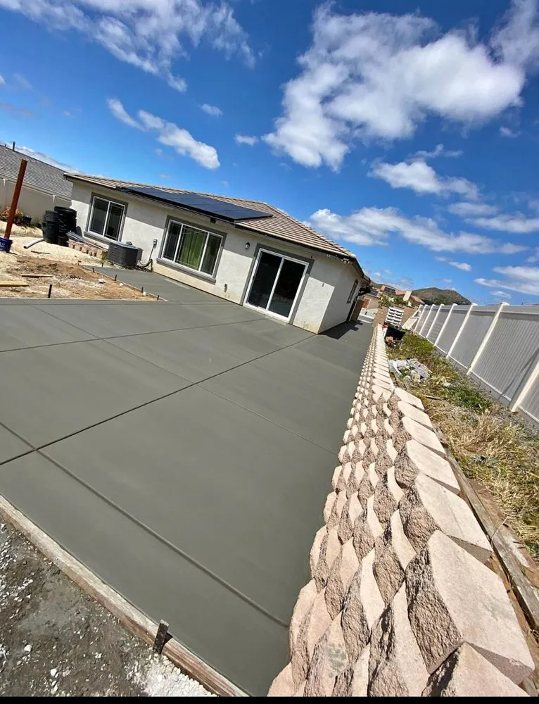 Affordable lawn care service for year-round maintenance across Sparks, NV - E & L Construction