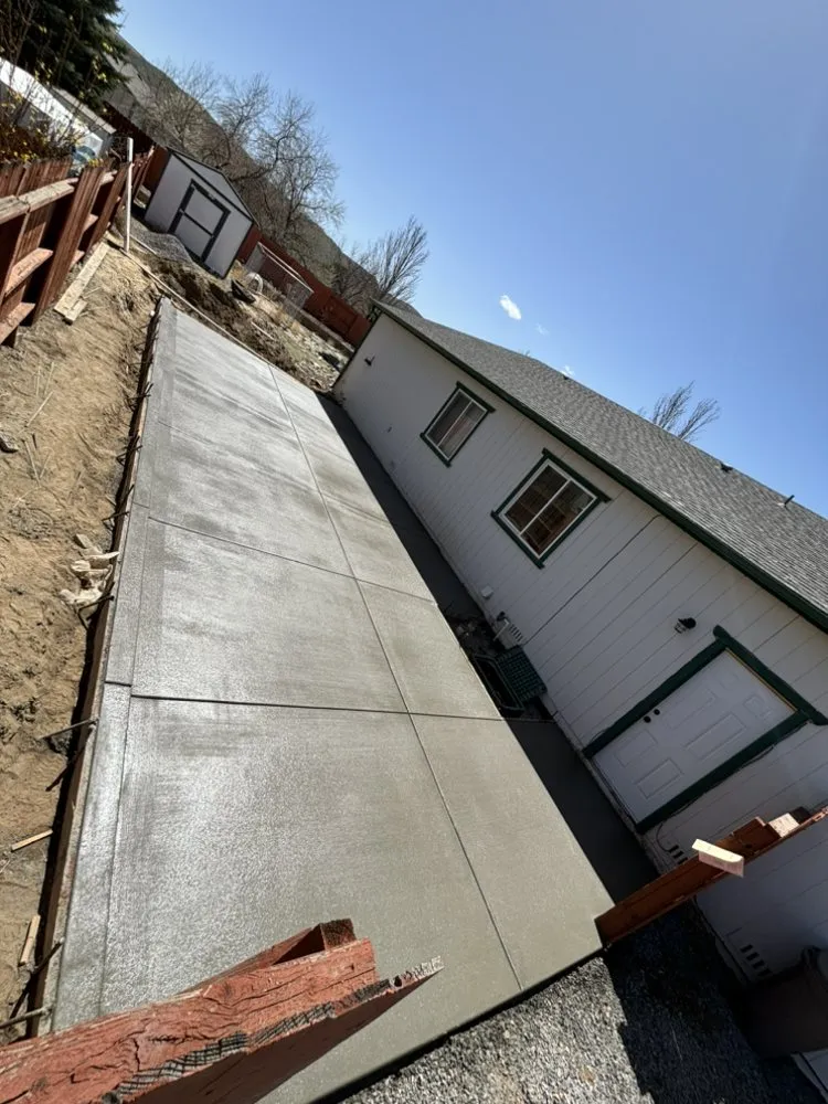 Local yard cleanup service experts serving Sparks, NV - E & L Construction