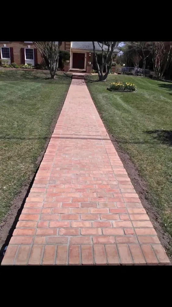 Reliable outdoor landscaping near you in Landover Hills, MD by E & L Landscaping