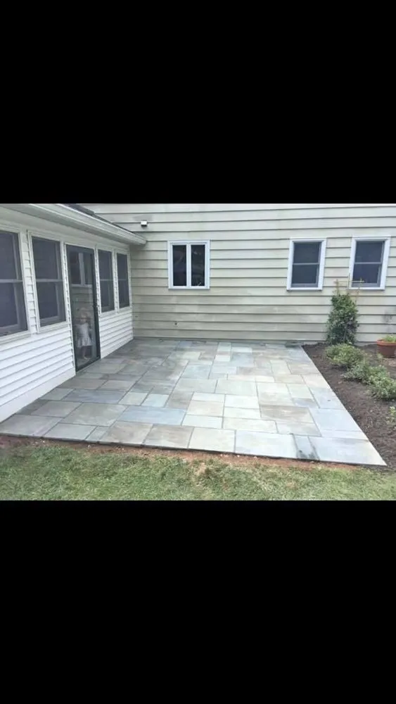 Local yard cleanup service in Landover Hills, MD by E & L Landscaping