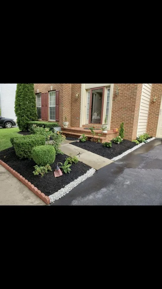 Reliable lawn mowing service in Landover Hills, MD - E & L Landscaping