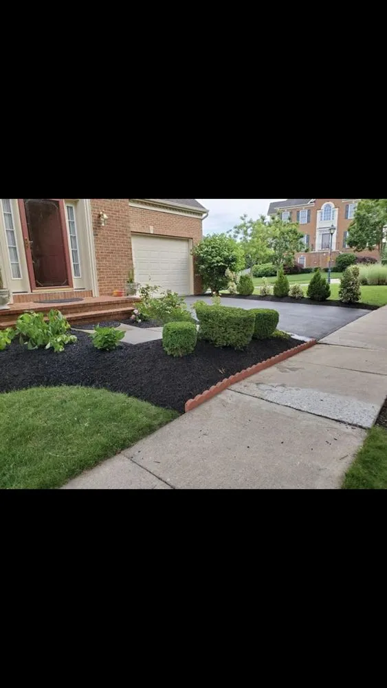 Local yard cleanup service experts serving Landover Hills, MD - E & L Landscaping