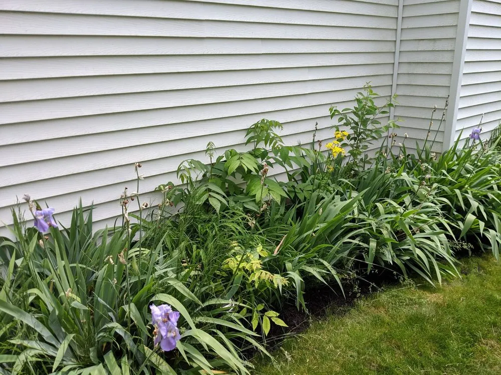 Expert outdoor landscaping for outdoor upgrades in Columbus, OH by E & L Lawn Care